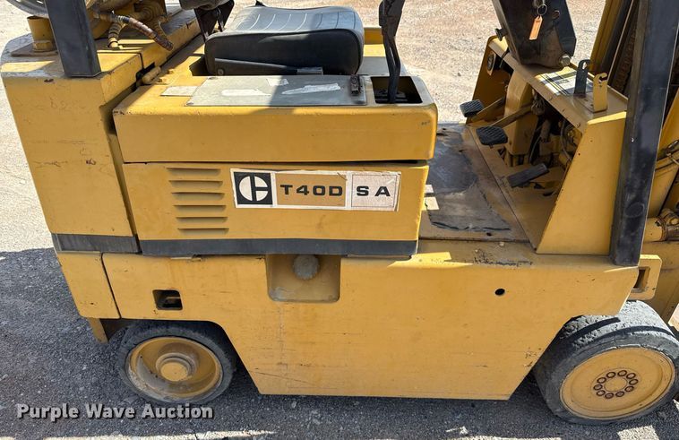 image for item DX5626 Caterpillar T40DSA forklift