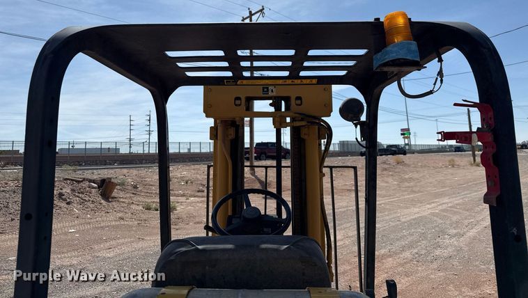 image for item DX5626 Caterpillar T40DSA forklift