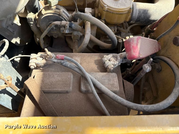 image for item DX5626 Caterpillar T40DSA forklift