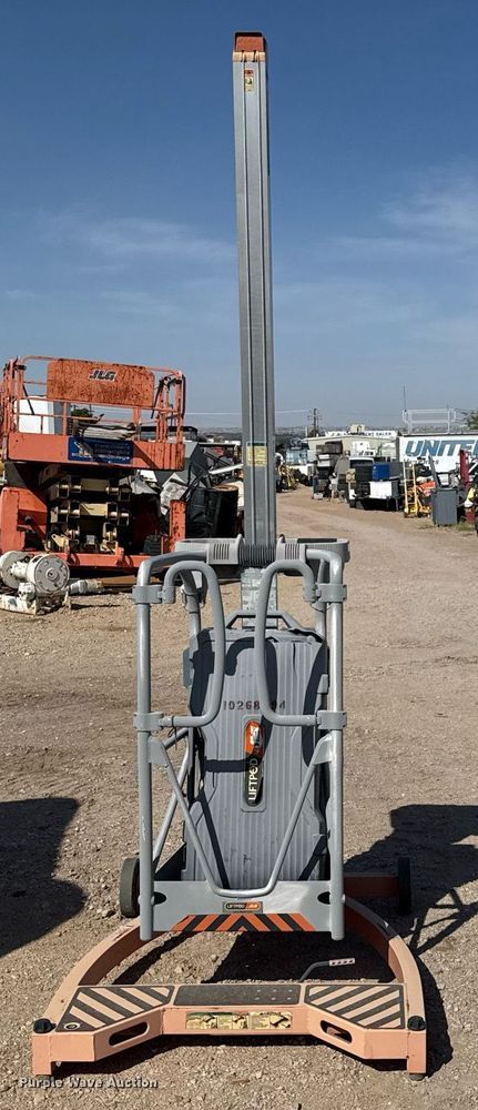 image for item DX5628 JLG FS80 D3 vertical lift