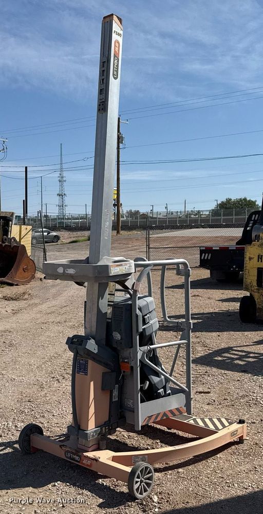 image for item DX5628 JLG FS80 D3 vertical lift