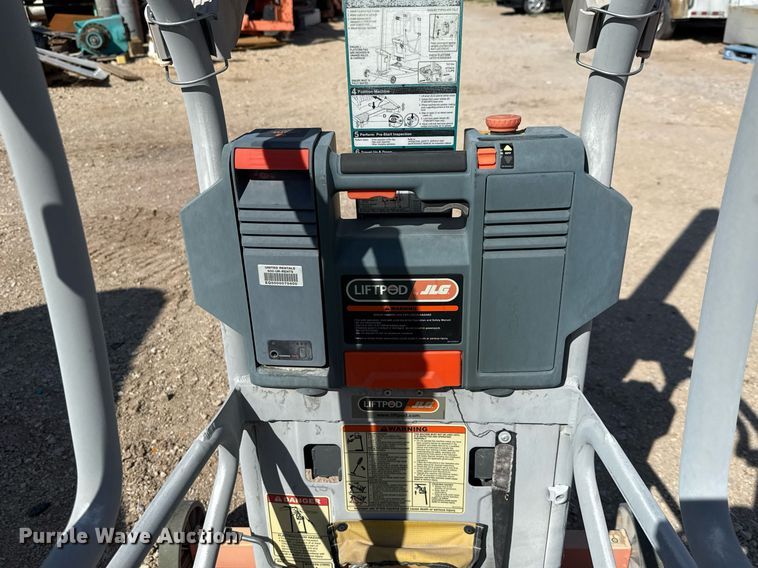 image for item DX5628 JLG FS80 D3 vertical lift