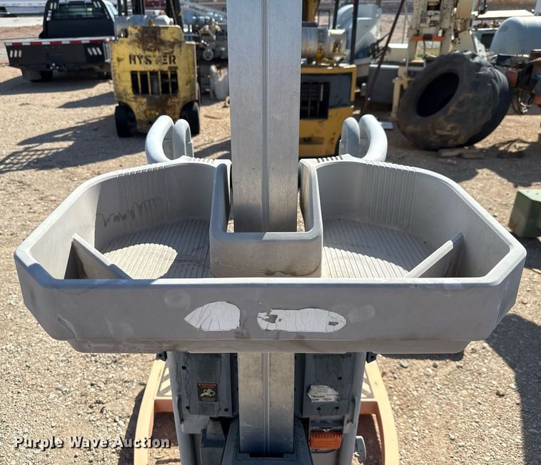 image for item DX5628 JLG FS80 D3 vertical lift