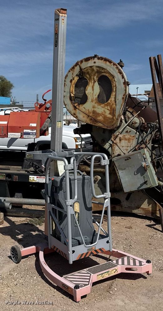 image for item DX5629 JLG FS80 D3 vertical lift