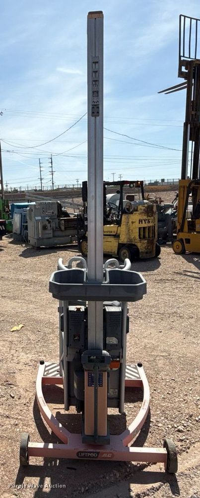 image for item DX5629 JLG FS80 D3 vertical lift