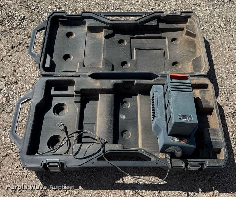 image for item DX5629 JLG FS80 D3 vertical lift