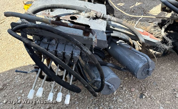 image for item DX5634 Amco Veba V809M 2S truck mounted crane