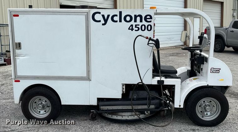 image for item DX5643 2011 Nilfisk-Advance Cyclone 4500 4WS surface cleaner
