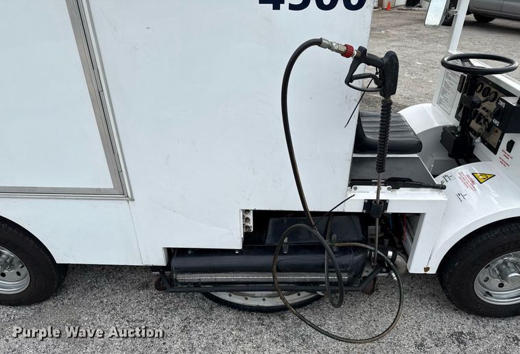 image for item DX5643 2011 Nilfisk-Advance Cyclone 4500 4WS surface cleaner