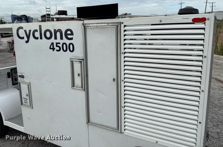 image for item DX5643 2011 Nilfisk-Advance Cyclone 4500 4WS surface cleaner