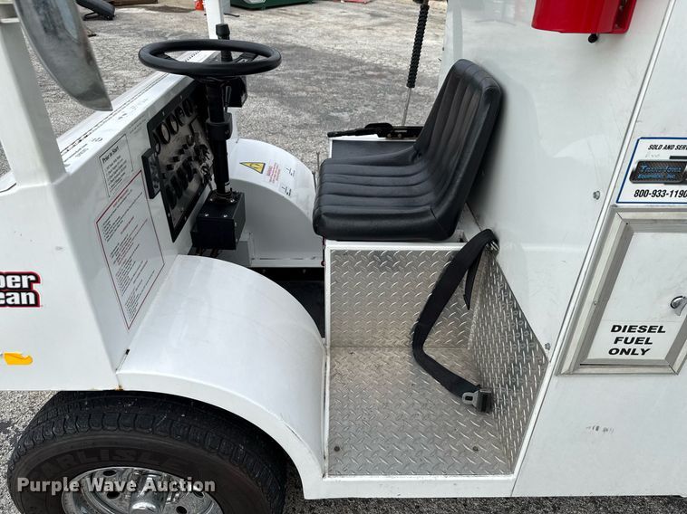 image for item DX5643 2011 Nilfisk-Advance Cyclone 4500 4WS surface cleaner