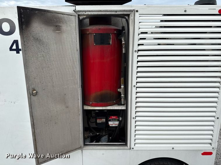 image for item DX5643 2011 Nilfisk-Advance Cyclone 4500 4WS surface cleaner