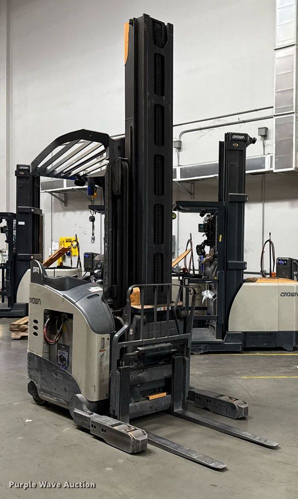 image for item DX5662 2017 Crown RM6025-45 reach truck