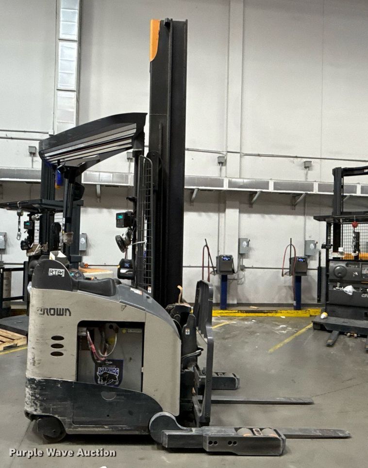 image for item DX5662 2017 Crown RM6025-45 reach truck