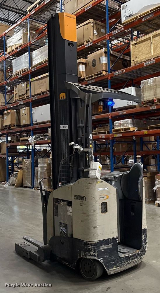 image for item DX5662 2017 Crown RM6025-45 reach truck
