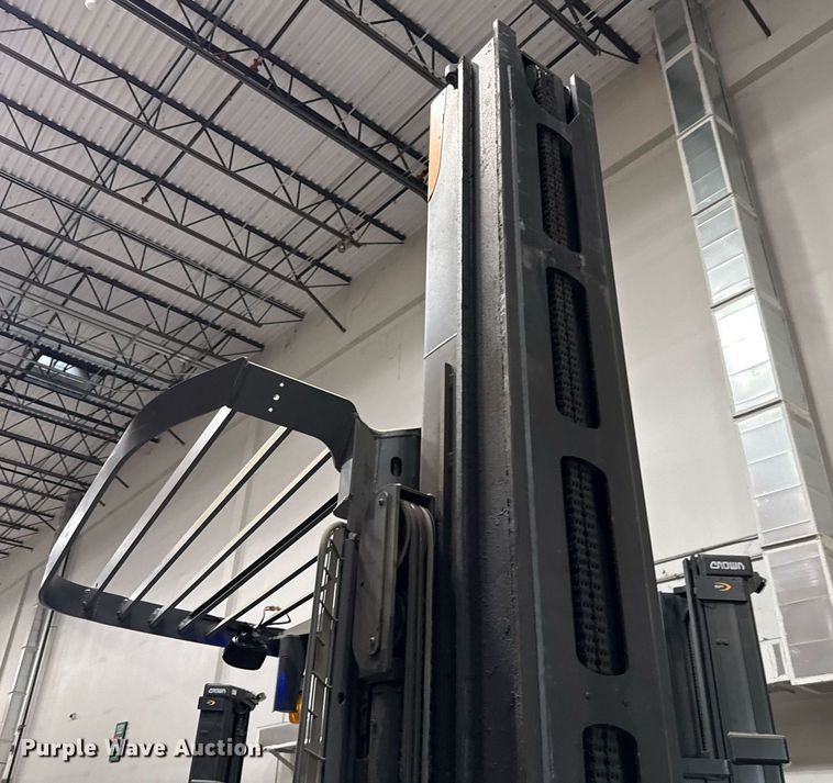 image for item DX5662 2017 Crown RM6025-45 reach truck