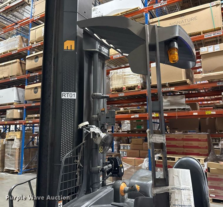 image for item DX5662 2017 Crown RM6025-45 reach truck