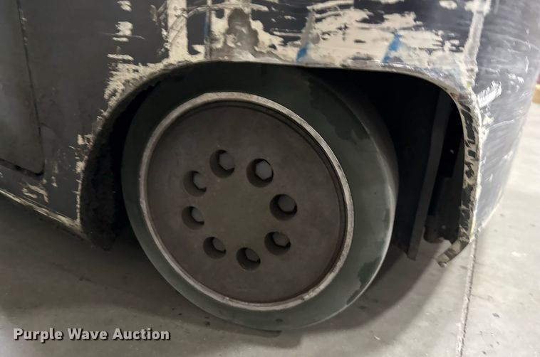 image for item DX5662 2017 Crown RM6025-45 reach truck