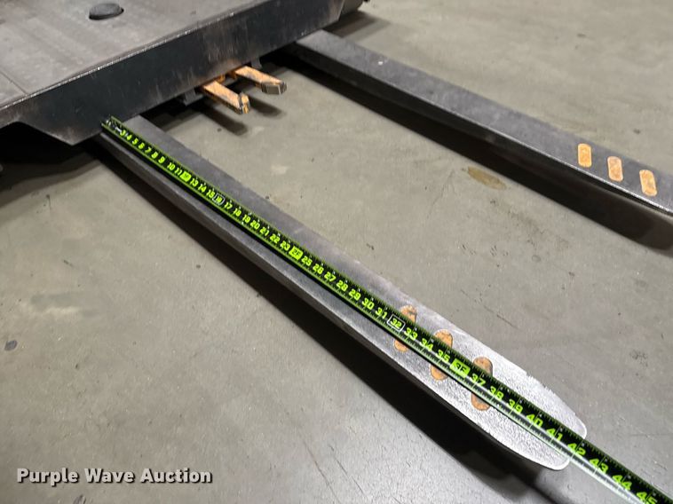 image for item DX5663 2017 Crown SP4050-30 order picker