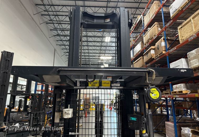 image for item DX5663 2017 Crown SP4050-30 order picker