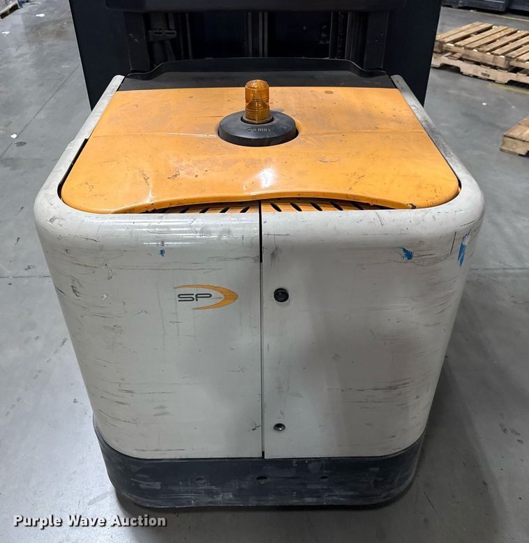 image for item DX5663 2017 Crown SP4050-30 order picker