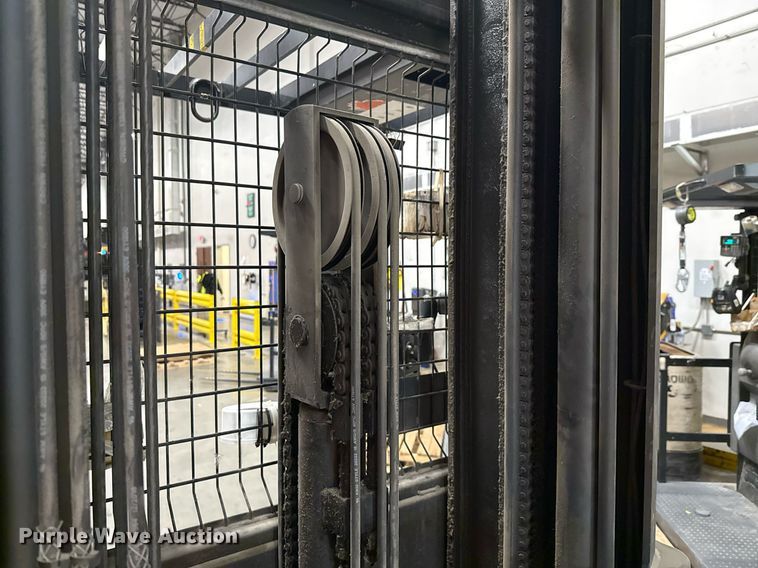 image for item DX5663 2017 Crown SP4050-30 order picker