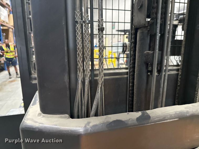 image for item DX5663 2017 Crown SP4050-30 order picker