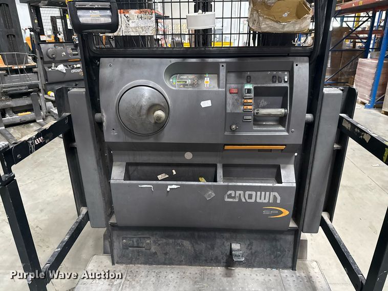 image for item DX5663 2017 Crown SP4050-30 order picker