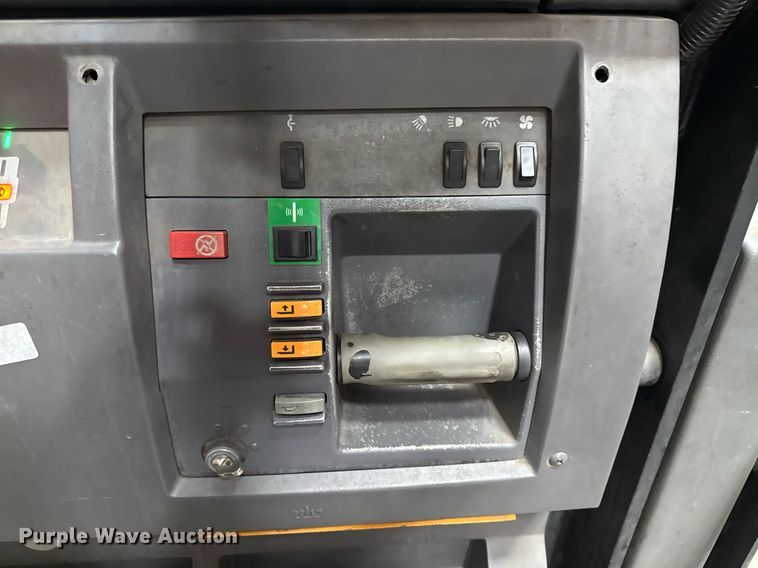 image for item DX5663 2017 Crown SP4050-30 order picker