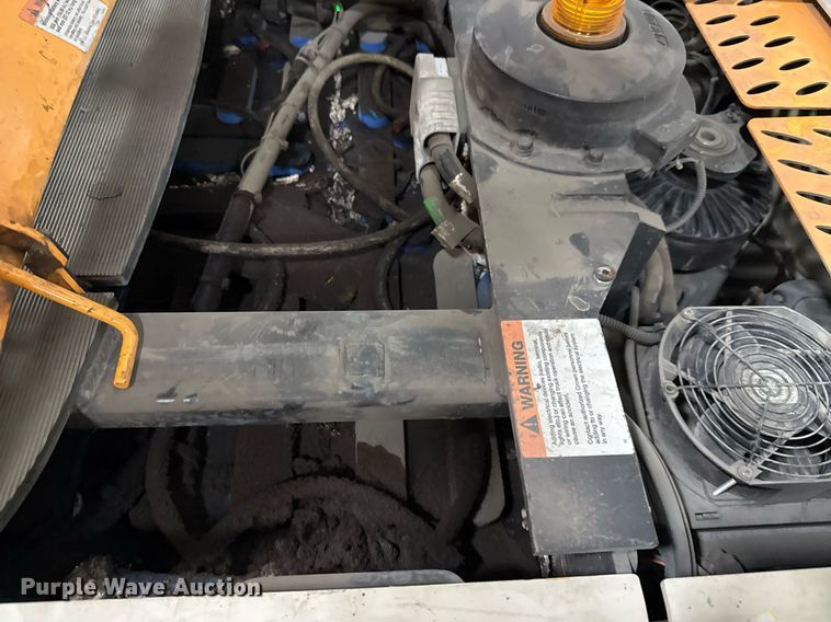 image for item DX5663 2017 Crown SP4050-30 order picker