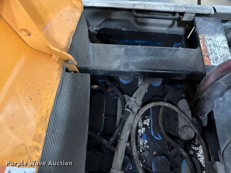 image for item DX5663 2017 Crown SP4050-30 order picker