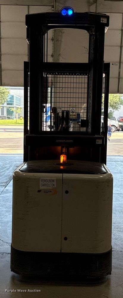 image for item DX5664 2017 Crown SP3520-30 order picker