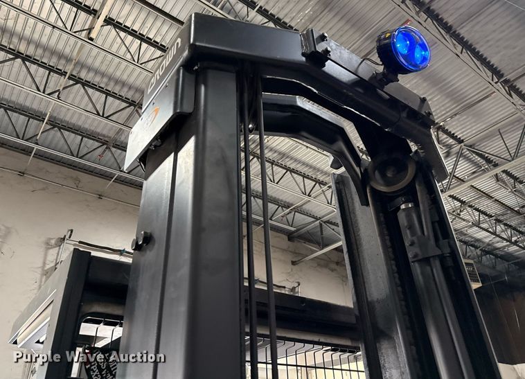 image for item DX5664 2017 Crown SP3520-30 order picker