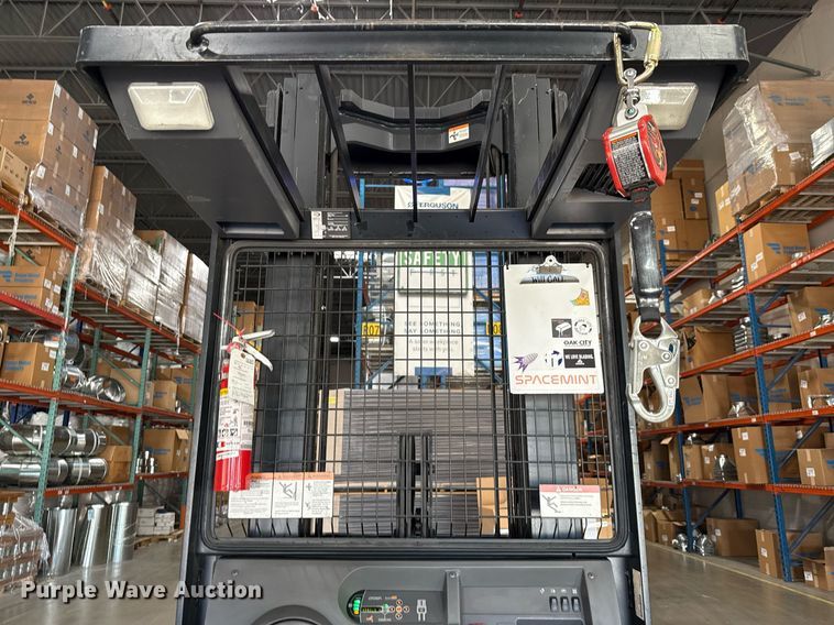 image for item DX5664 2017 Crown SP3520-30 order picker