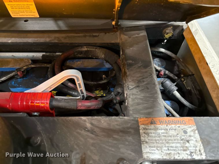 image for item DX5664 2017 Crown SP3520-30 order picker