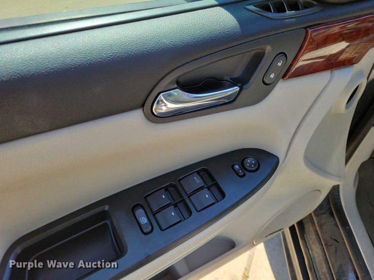 image for item DX7157 2010 Chevrolet  Impala LT 