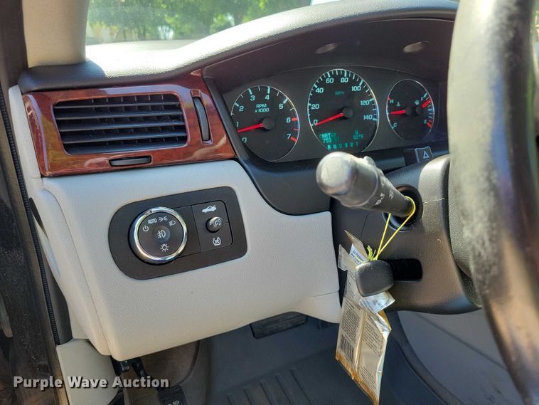 image for item DX7157 2010 Chevrolet  Impala LT 