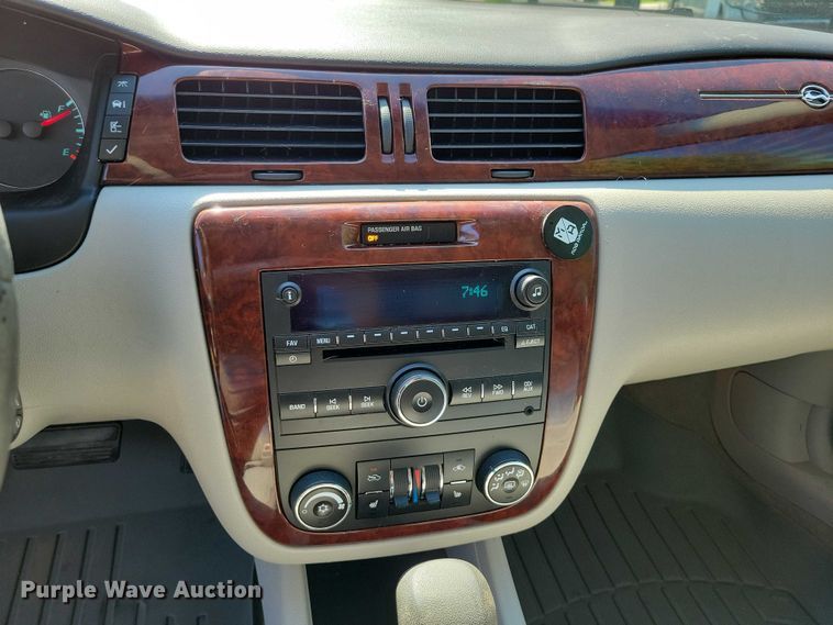 image for item DX7157 2010 Chevrolet  Impala LT 