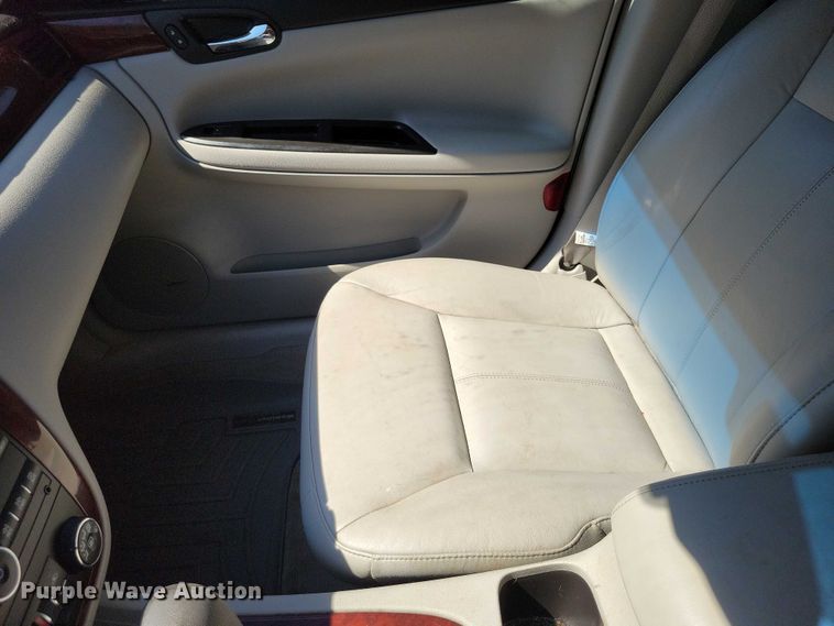 image for item DX7157 2010 Chevrolet  Impala LT 