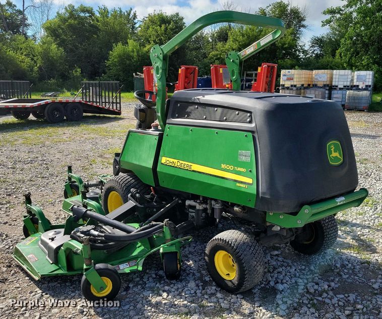 image for item DX7161 2014 John Deere 1600 Turbo Series II lawn mower