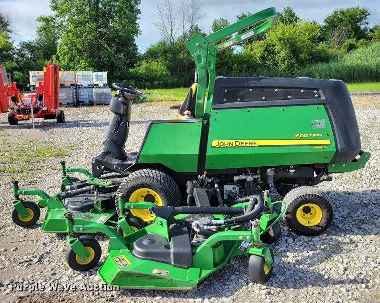 image for item DX7161 2014 John Deere 1600 Turbo Series II lawn mower