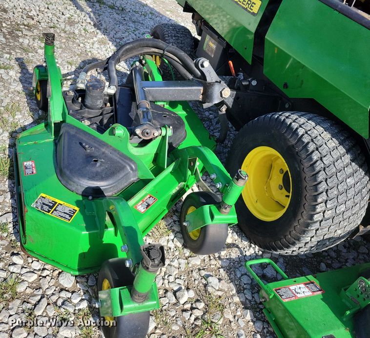 image for item DX7161 2014 John Deere 1600 Turbo Series II lawn mower