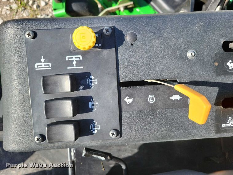 image for item DX7161 2014 John Deere 1600 Turbo Series II lawn mower