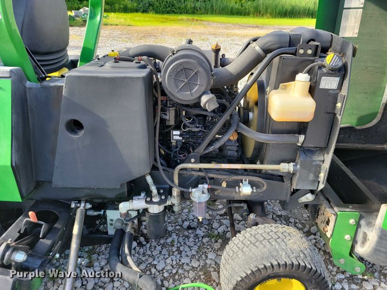 image for item DX7161 2014 John Deere 1600 Turbo Series II lawn mower