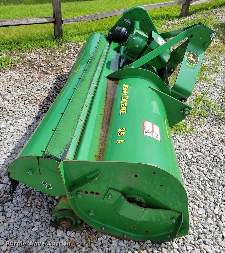 image for item DX7163 John Deere 25A flail mower