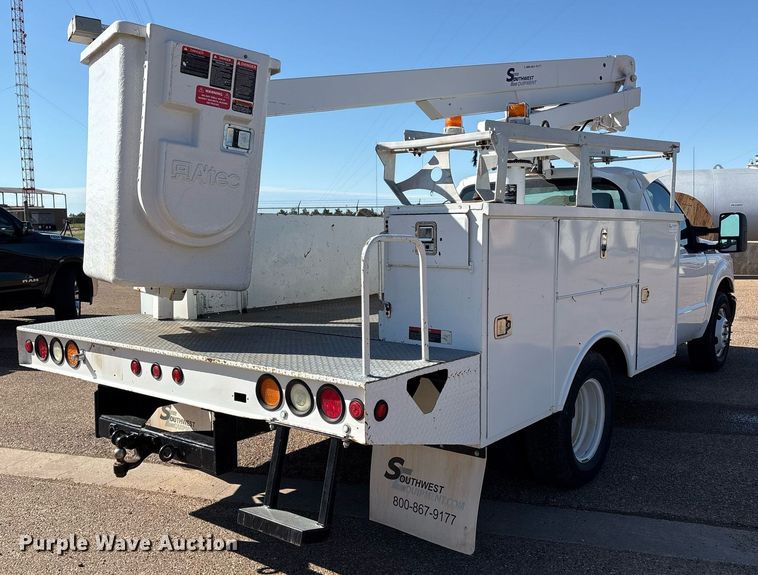 CAMIóN CON CANASTILLA 2011 FORD ALTEC