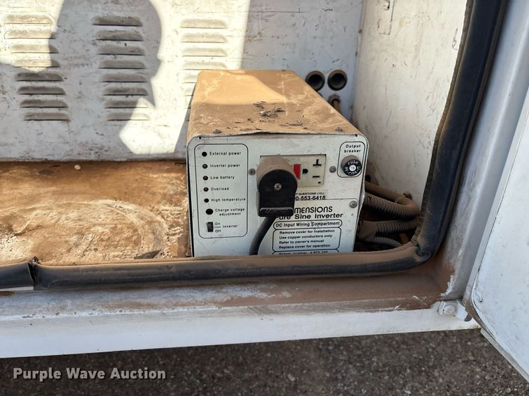 image for item DX8005 2011 Ford F350 Super Duty bucket truck