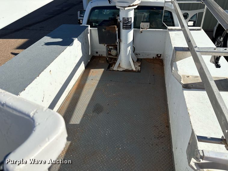 image for item DX8005 2011 Ford F350 Super Duty bucket truck