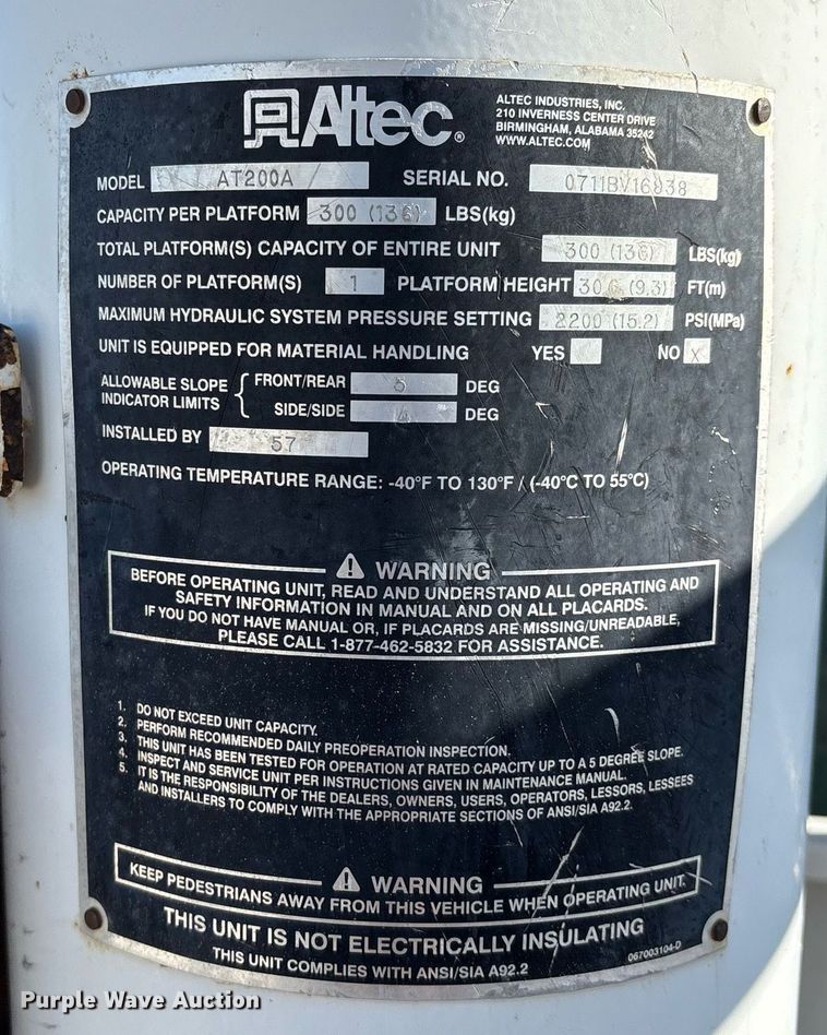 image for item DX8005 2011 Ford F350 Super Duty bucket truck