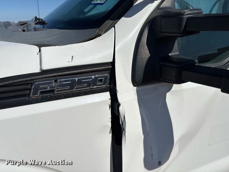 image for item DX8005 2011 Ford F350 Super Duty bucket truck